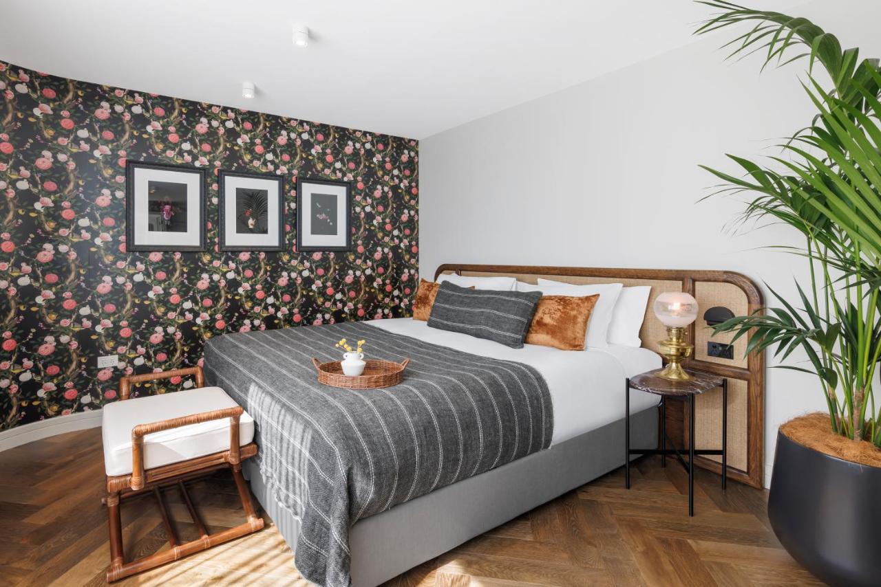 202 Elizabeth Hotel Sydney Luaran gambar A bedroom at the hotel