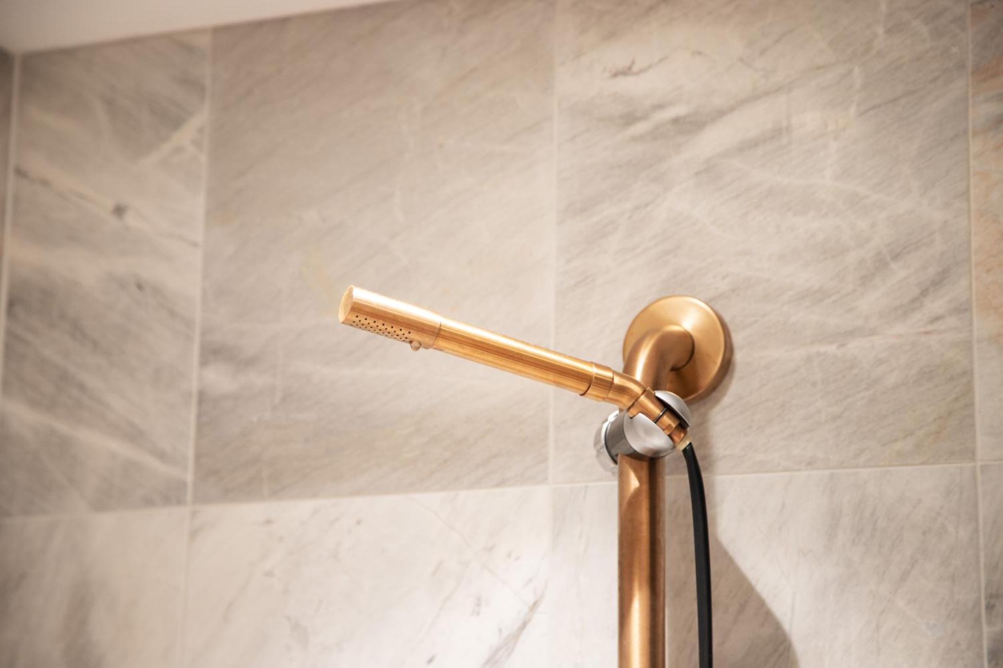 202 Elizabeth Hotel Sydney Luaran gambar Shower head